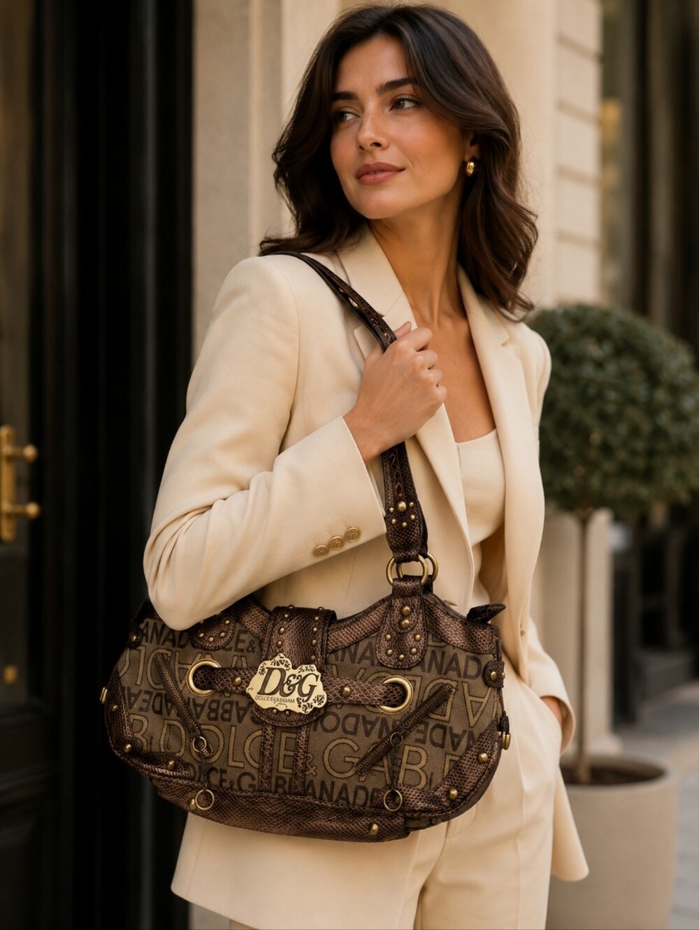 Dolce & Gabbana Vintage Brown Big Logo women's Western Shoulder Bag EUC - Picture 14 of 14